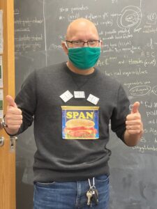 Dr. Mizuhara dressed up as "span," a play on "Spam."